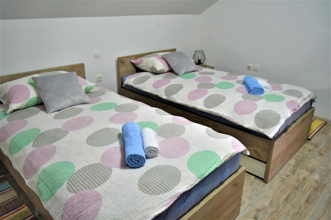 Guest House Tonka Otočac 外观 照片