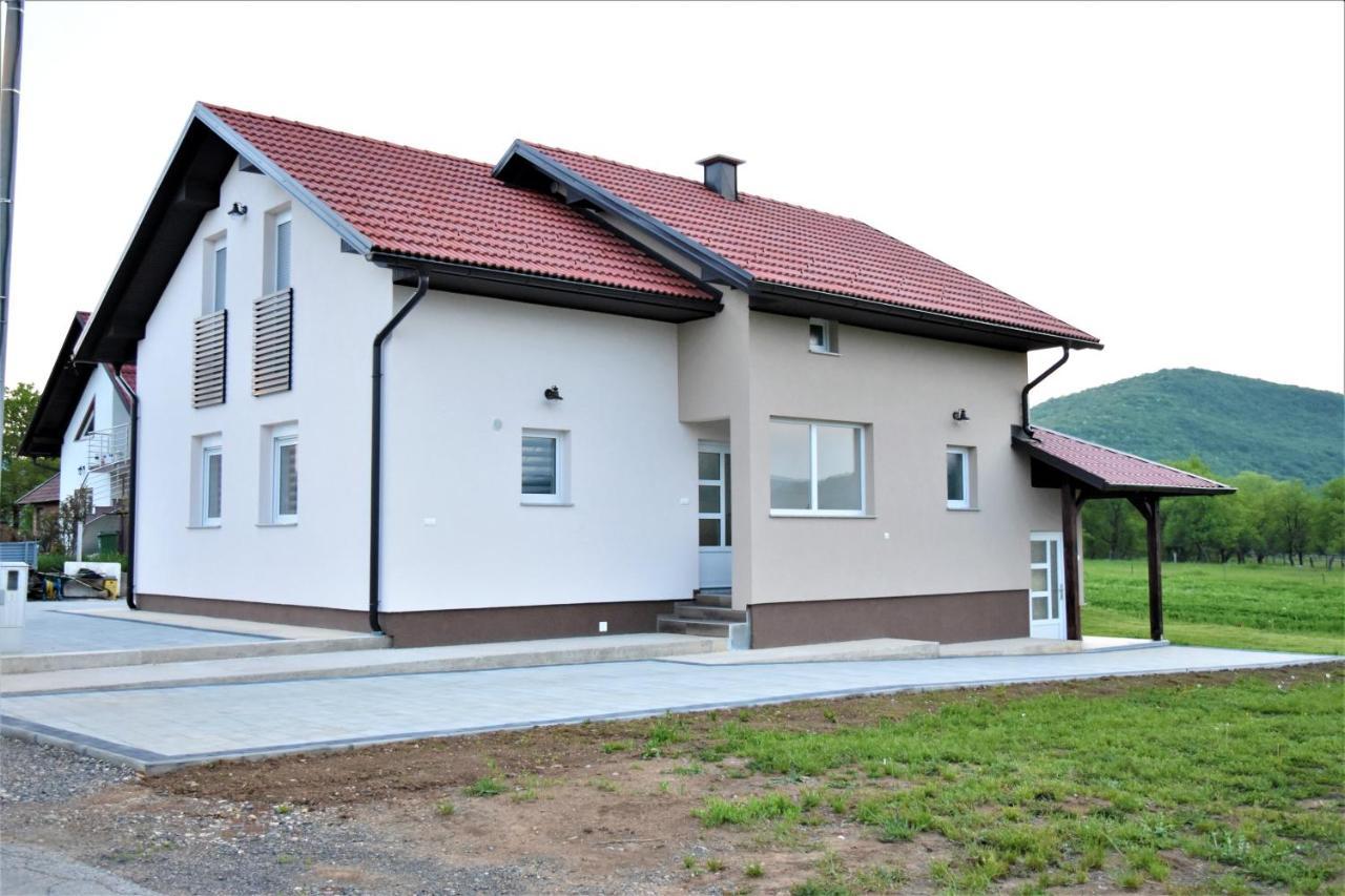Guest House Tonka Otočac 外观 照片